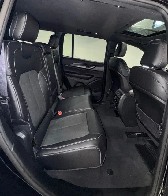 Used 2023 Black Jeep Altitude X image 15