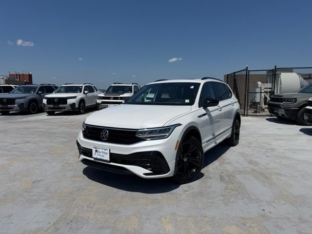 Used 2023 White Volkswagen 2.0T SE R-Line Black image 1