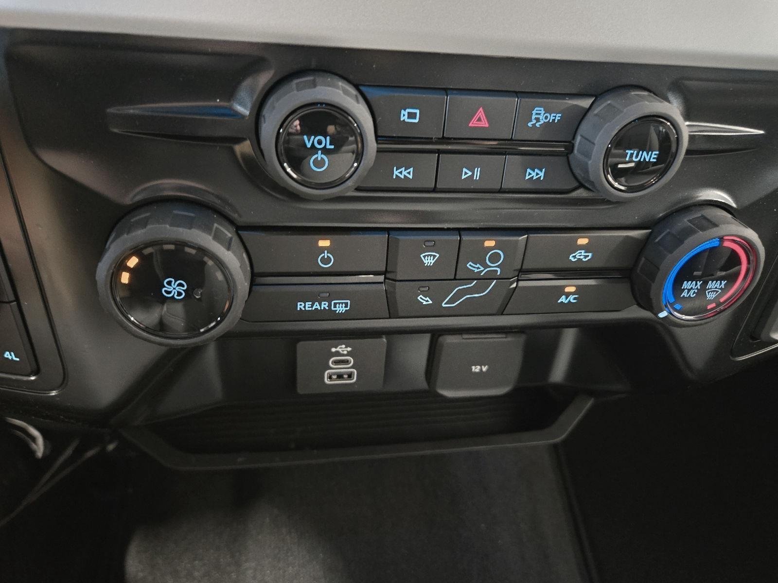 New 2026 Oxford White Ford F-250® XL image 47