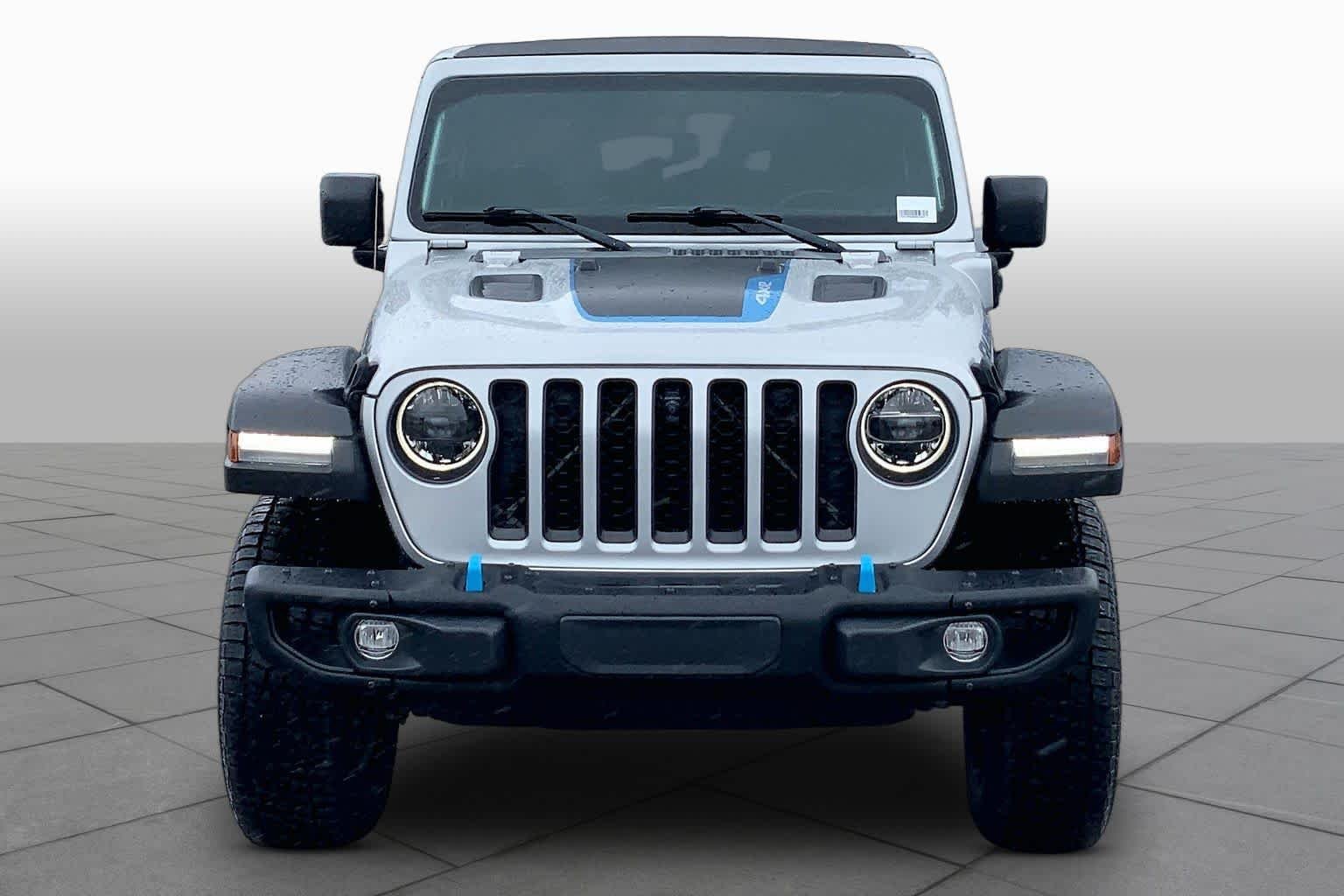 Certified Used 2023 Silver Zynith Clearcoat Jeep Rubicon image 4