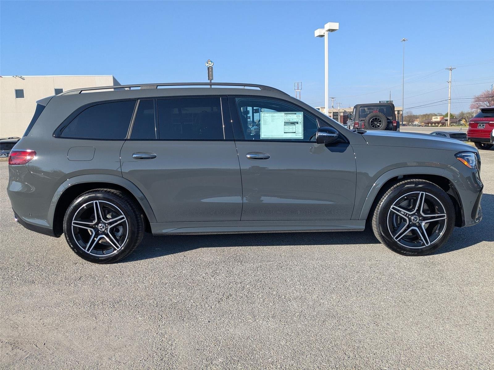 New 2026 MANUFAKTUR Silicon Grey Mercedes-Benz GLS 450 image 4