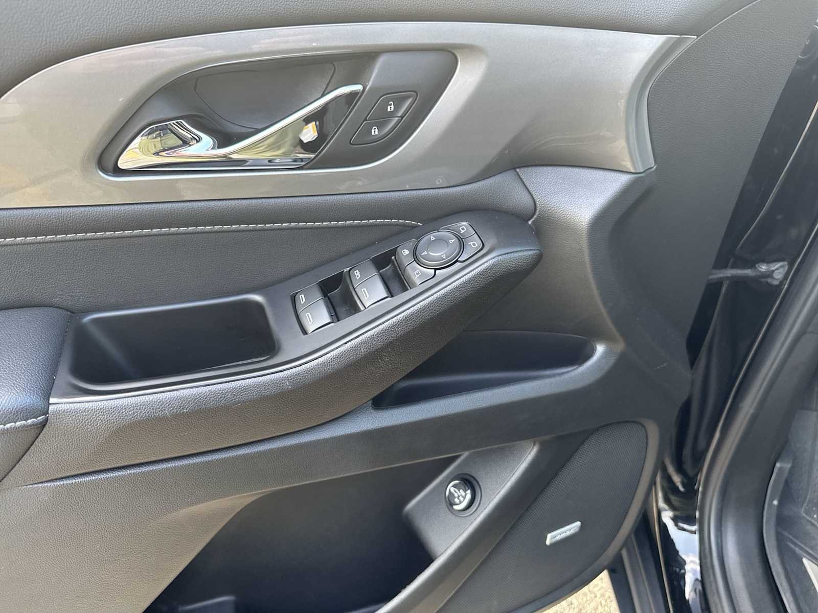 2023 Chevrolet Traverse 3LT - Photo 13