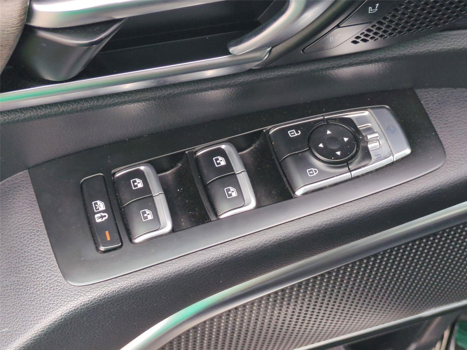 Used 2022 Ebony Black Kia SX image 16
