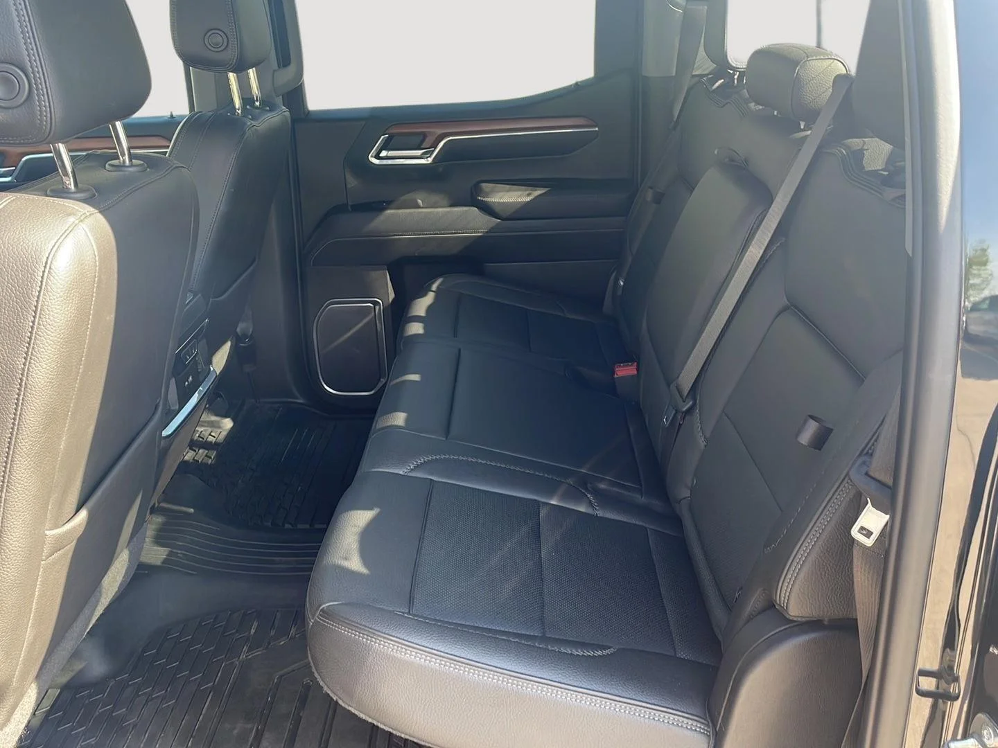 Used 2022 Onyx Black GMC Denali image 20