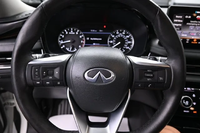 Used 2024 White INFINITI PURE image 30