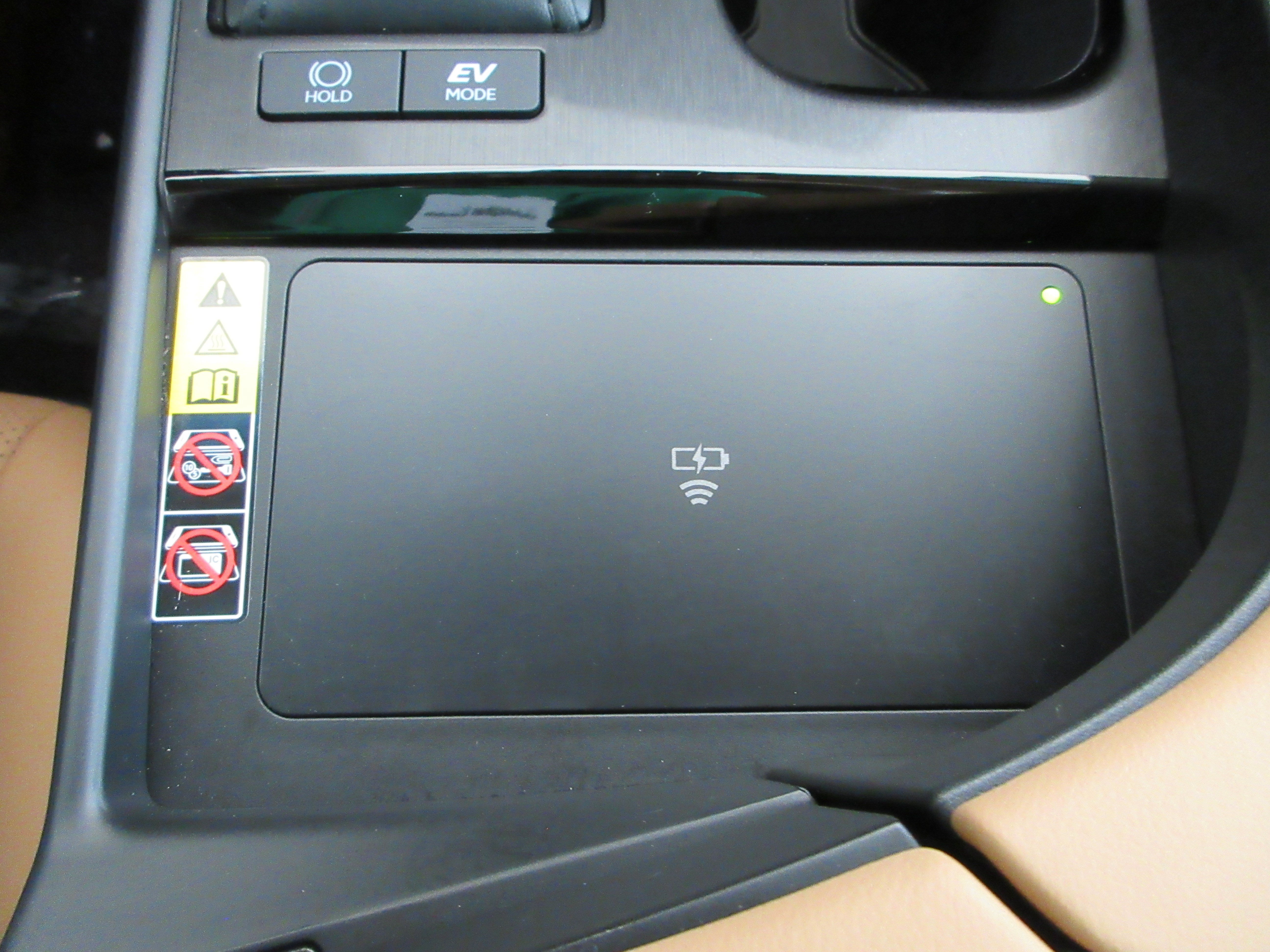 Used 2025 Nightfall Mica Lexus 300h image 47