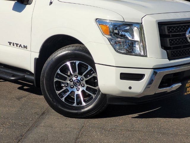 Used 2021 White Nissan SV image 9