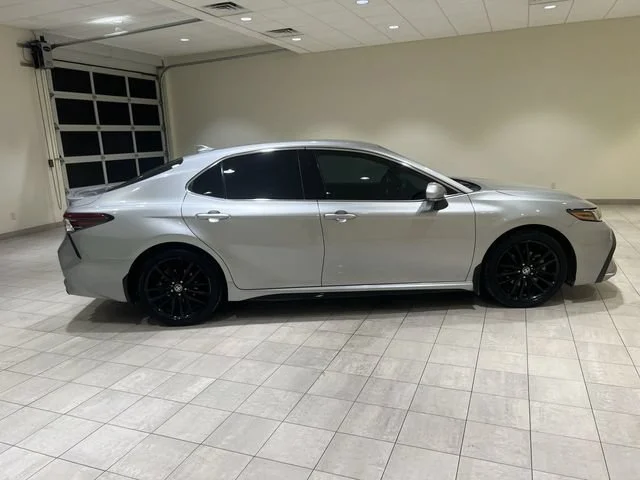 2022 Toyota Camry XSE - Photo 6