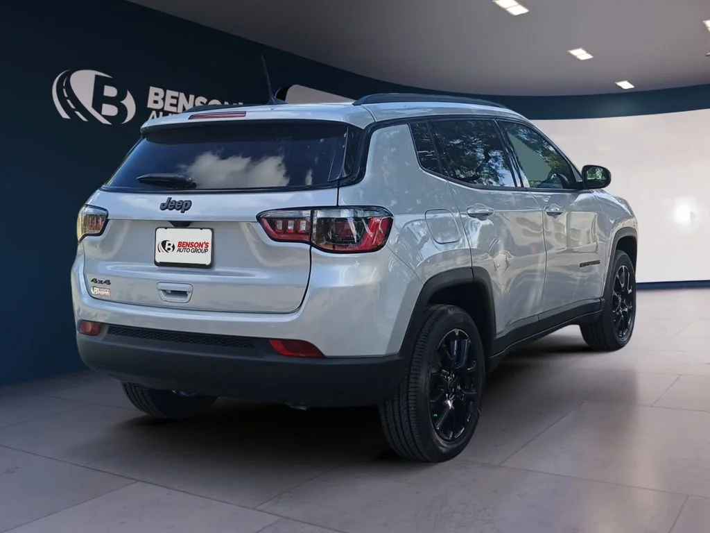 New 2026 Silver Jeep Latitude image 5