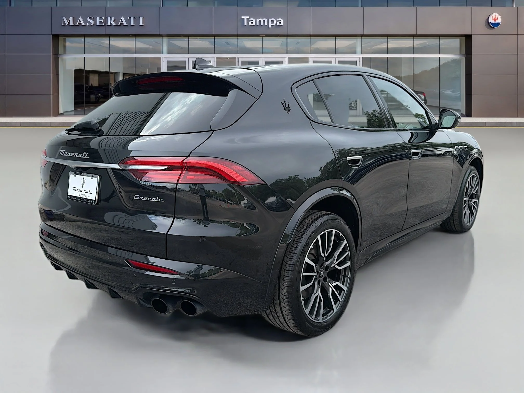 Used 2023 Black Maserati Modena image 3