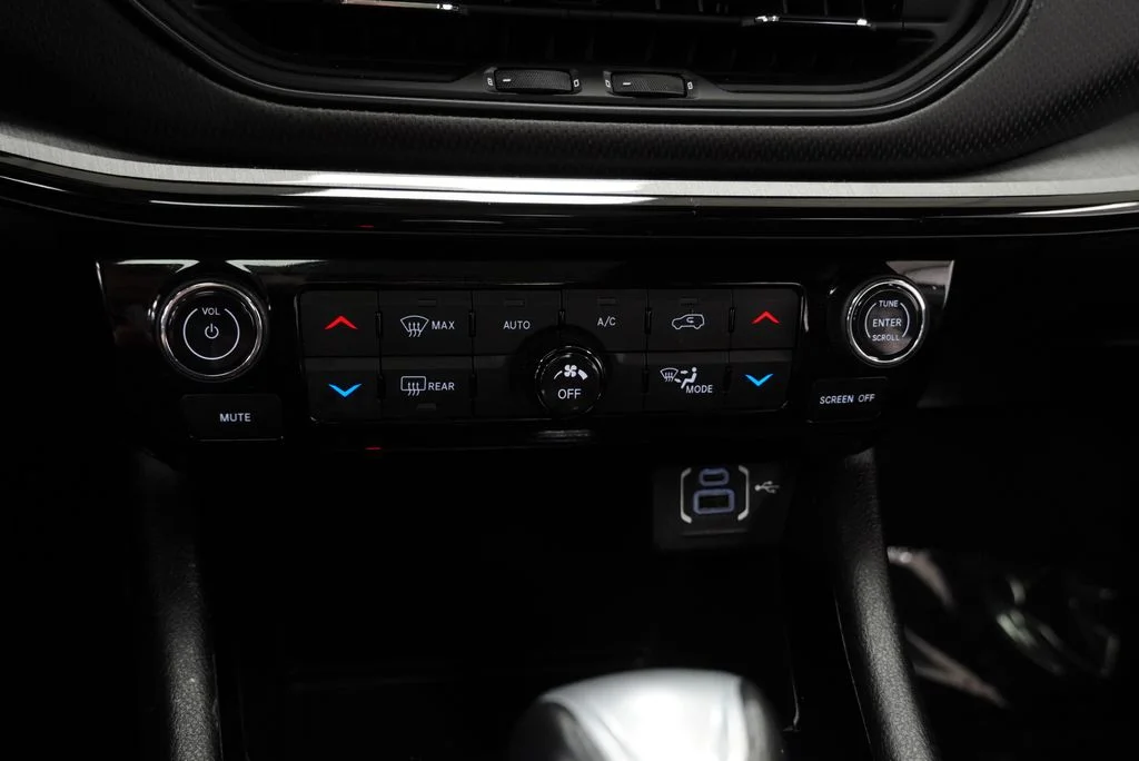 Certified Used 2023 White Jeep Trailhawk image 26