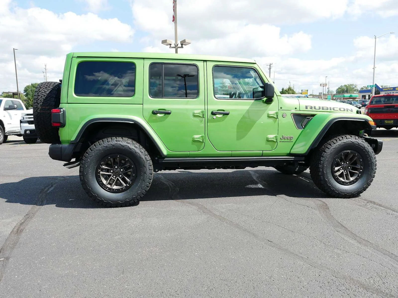New 2025 Mojito Clear-Coat Exterior Paint Jeep Rubicon 392 Final Edition image 8