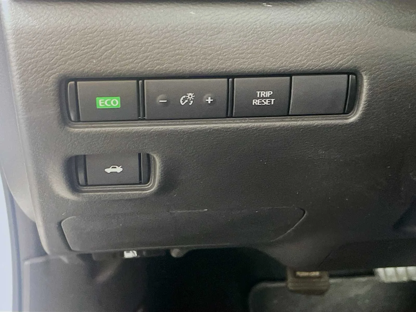 Certified Used 2023 Fresh Powder Nissan SV image 8