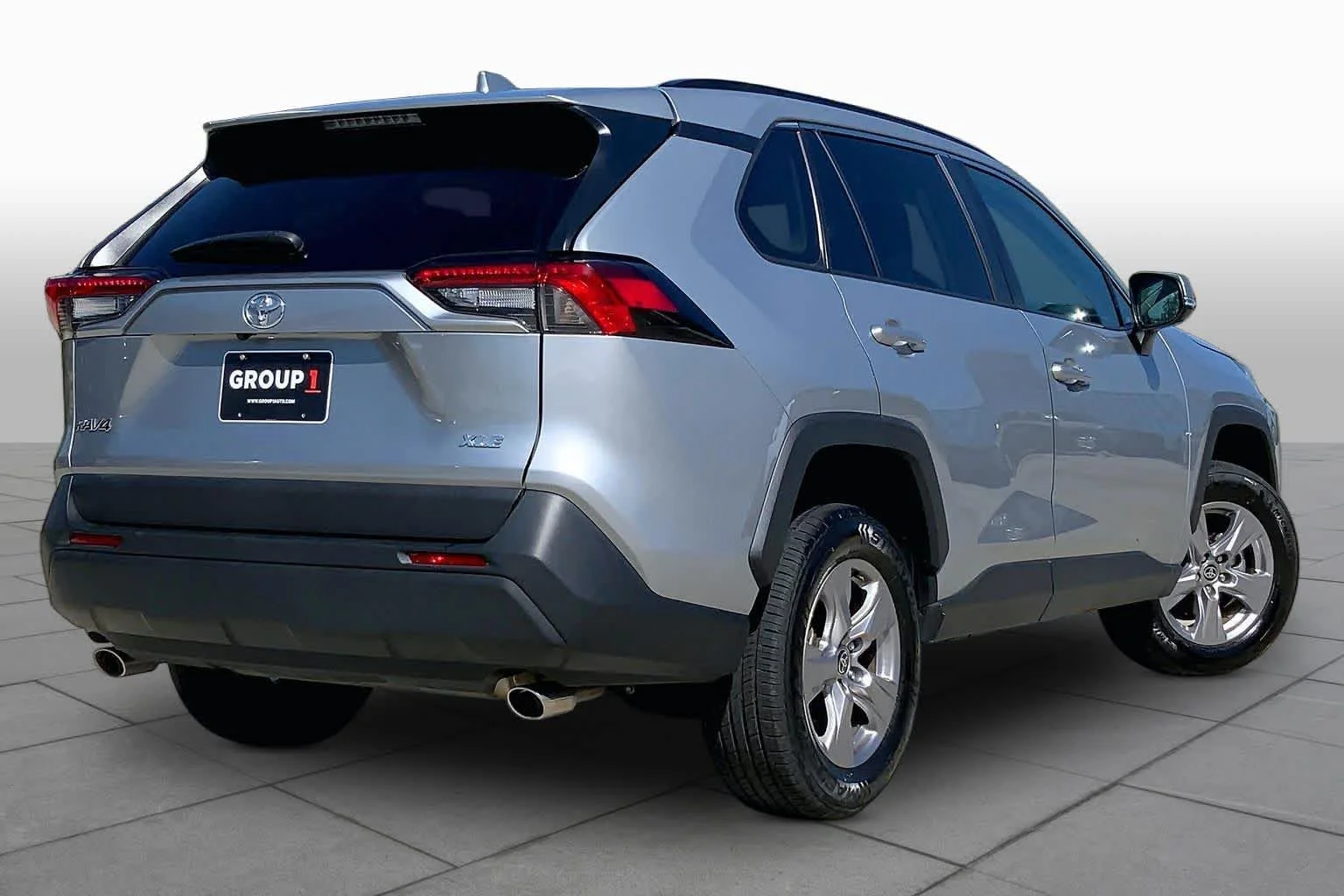 Used 2025 Silver Sky Metallic Toyota XLE image 12