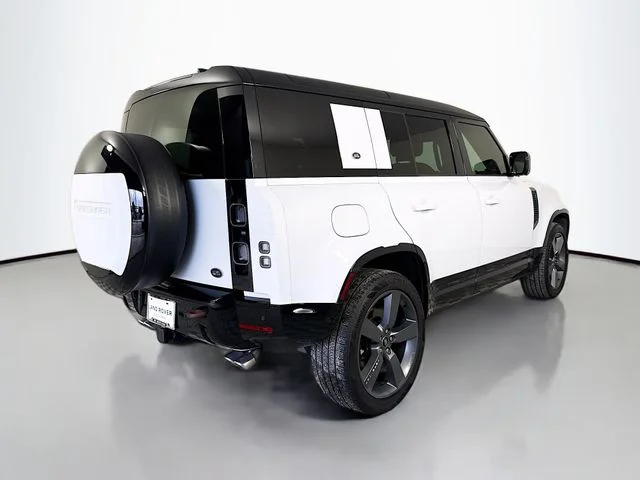 Certified Used 2023 White Land Rover V8 image 5