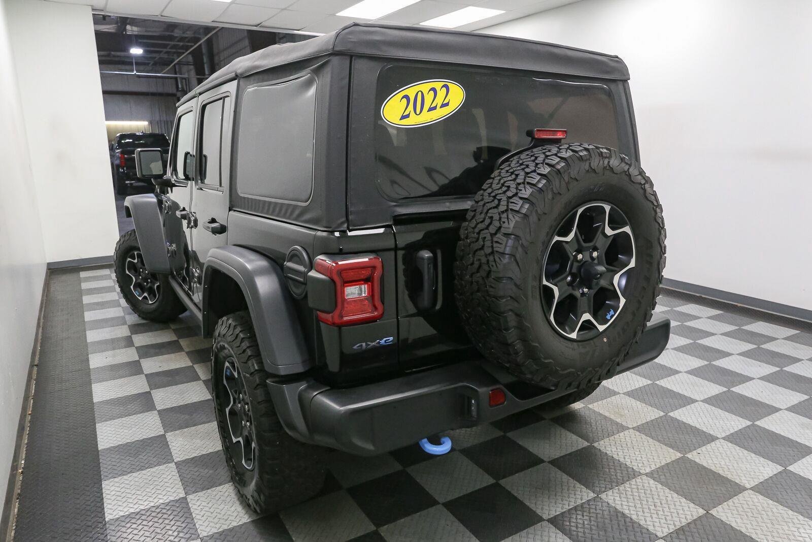 Used 2022 Black Clearcoat Jeep Unlimited Rubicon image 11