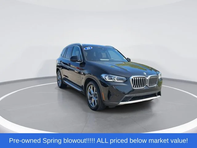 Used 2022 Black BMW sDrive30i image 2