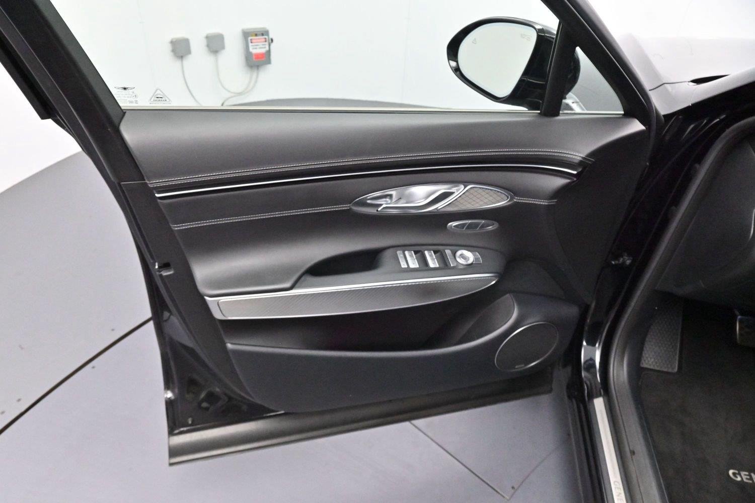 Used 2023 Vik Black Genesis 2.5T Standard image 9