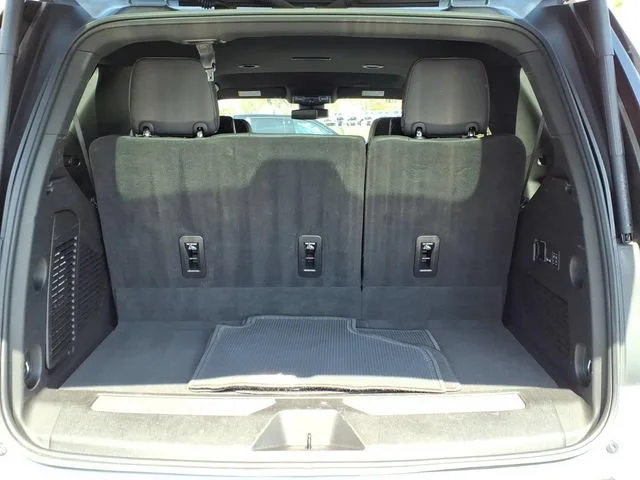 Used 2025 Sterling Gray Metallic Chevrolet Premier image 5
