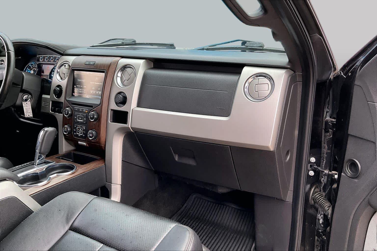 Used 2014 Tuxedo Black Metallic Ford Lariat image 19