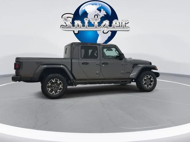 New 2026 Granite Crystal Metallic Clear-Coat Exterior Paint Jeep Sahara image 8