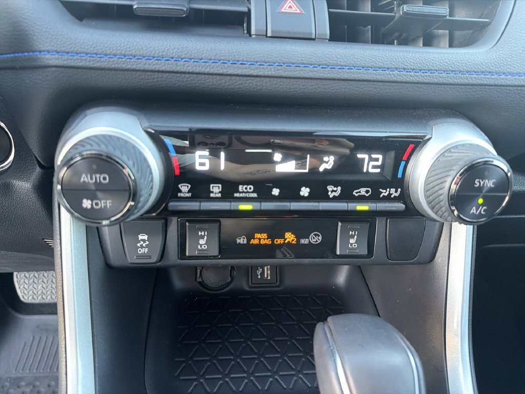 2024 Toyota RAV4 SE - Photo 22