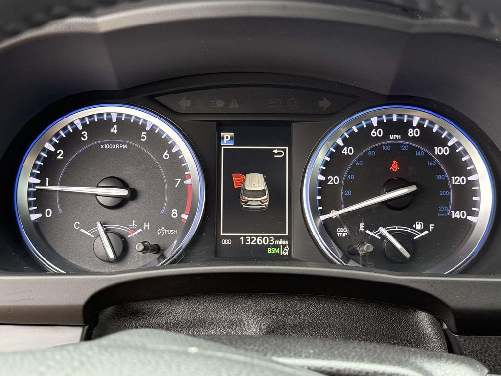 Used 2017 Black Toyota XLE image 28