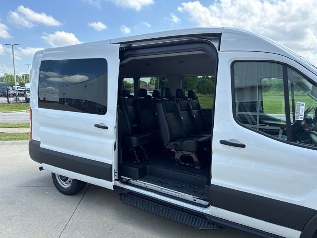 New 2026 Oxford White Ford Passenger Van XL image 6