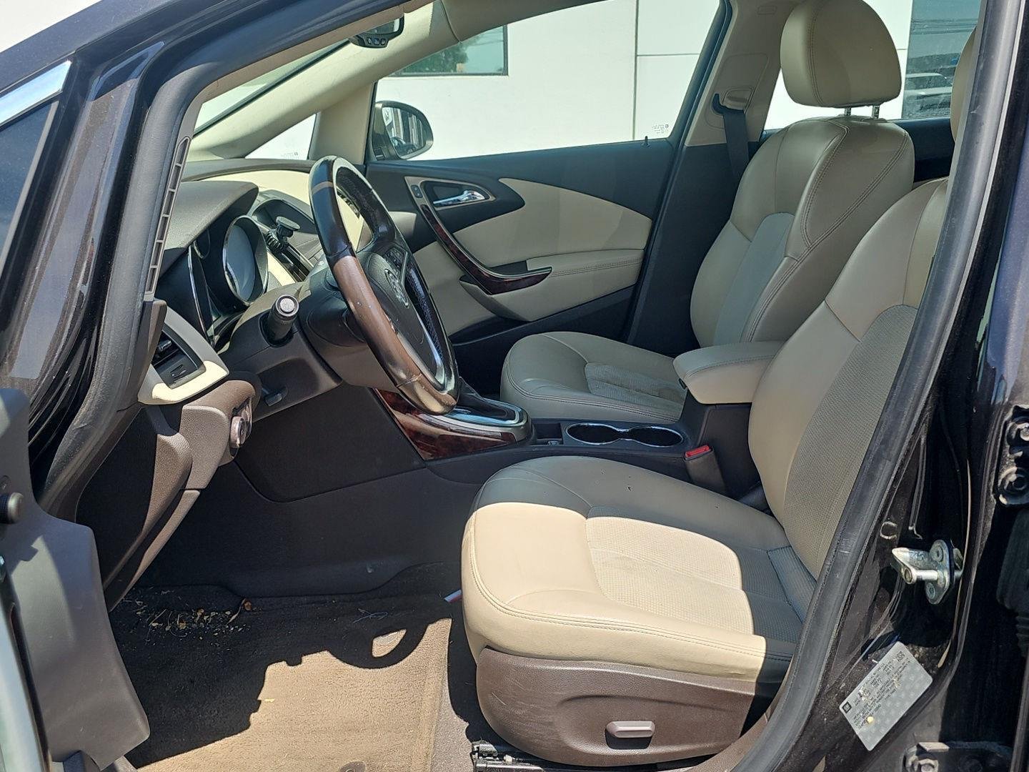 Used 2014 MOCHA BRONZE METALLIC Buick Convenience Group image 4