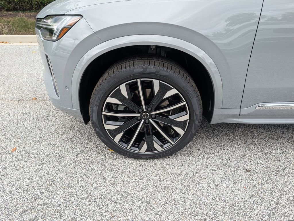 2026 Volvo XC90 Plus - Photo 33