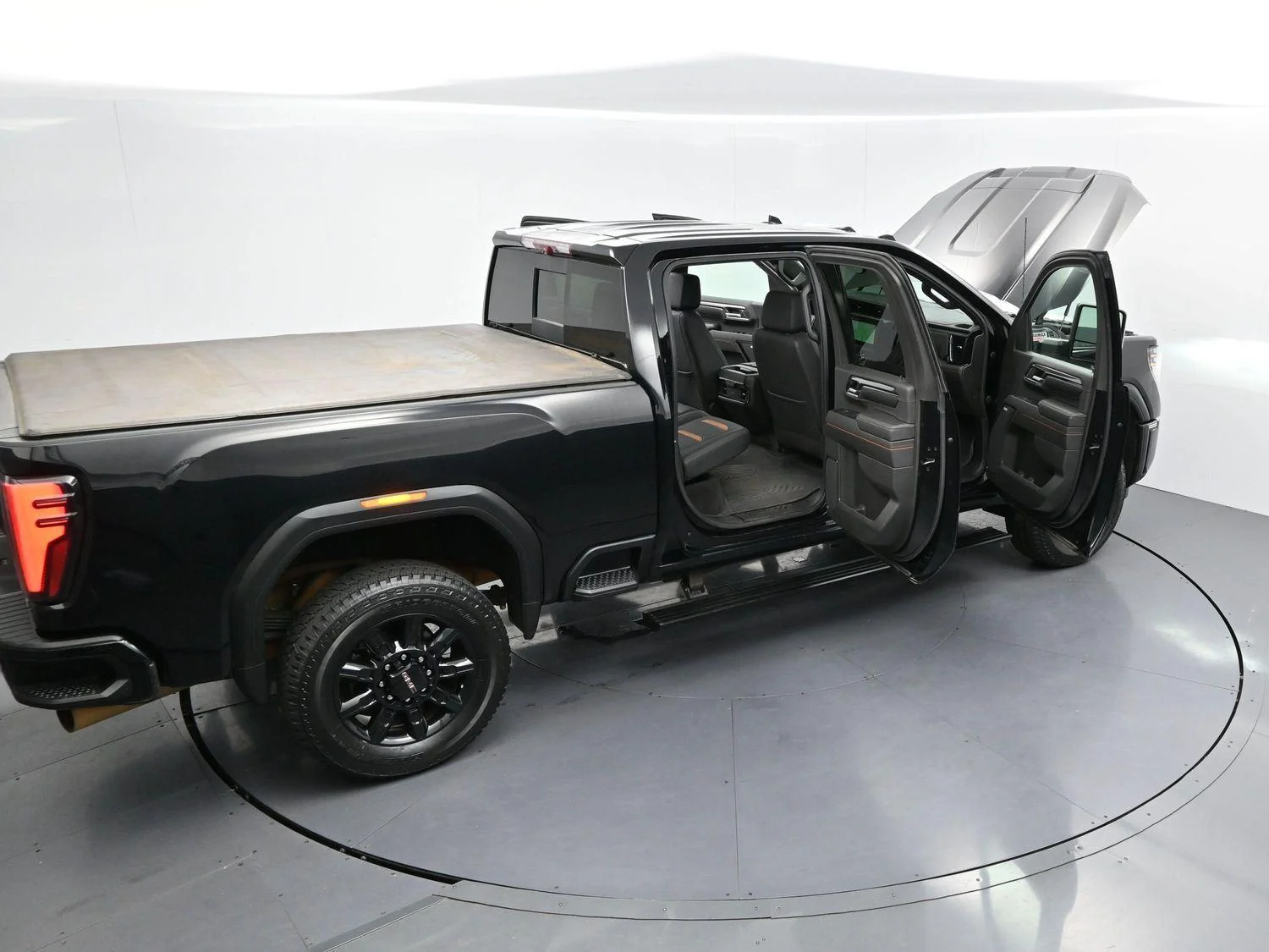 Used 2024 Onyx Black GMC AT4 image 38