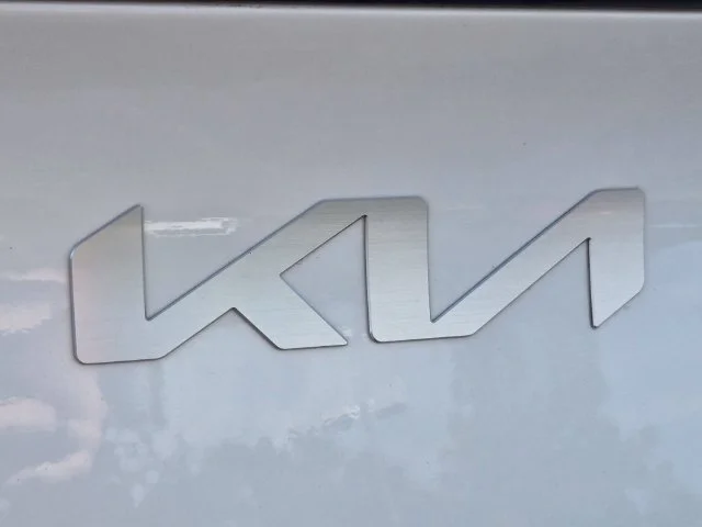 Used 2025 White Kia SX-Prestige image 21
