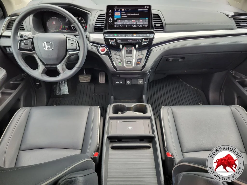 Used 2025 White Honda Touring image 19