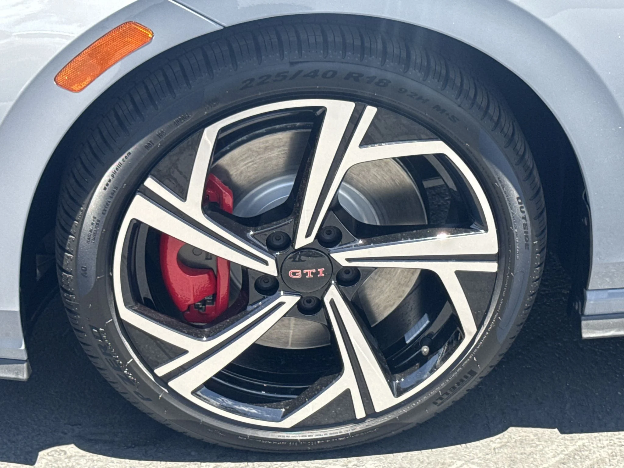 New 2026 Moonstone Gray Volkswagen SE image 10
