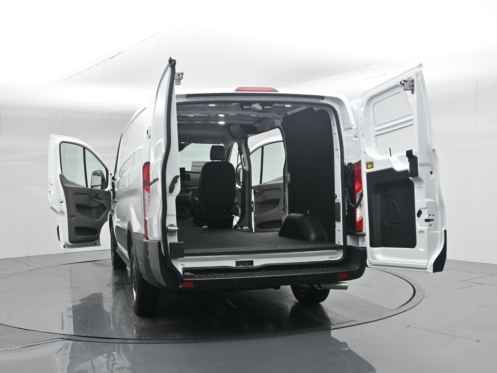 New 2026 Oxford White Ford Base image 27