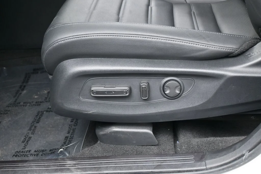Used 2026 White Honda EX-L image 12