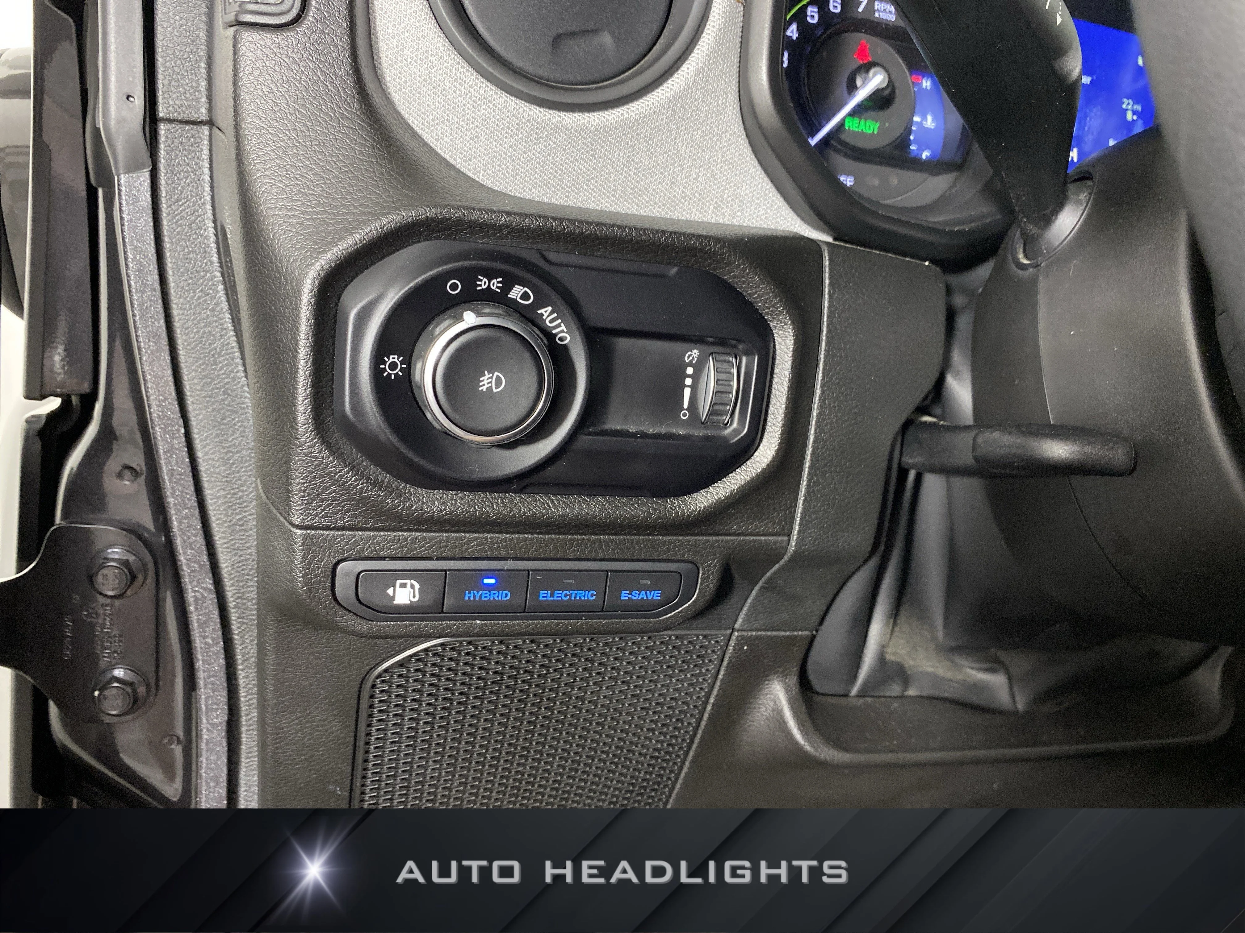 Used 2024 Granite Crystal Metallic Clearcoat Jeep Sport S image 25