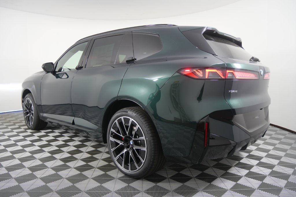 New 2027 Vancouver Green Metallic BMW  image 6