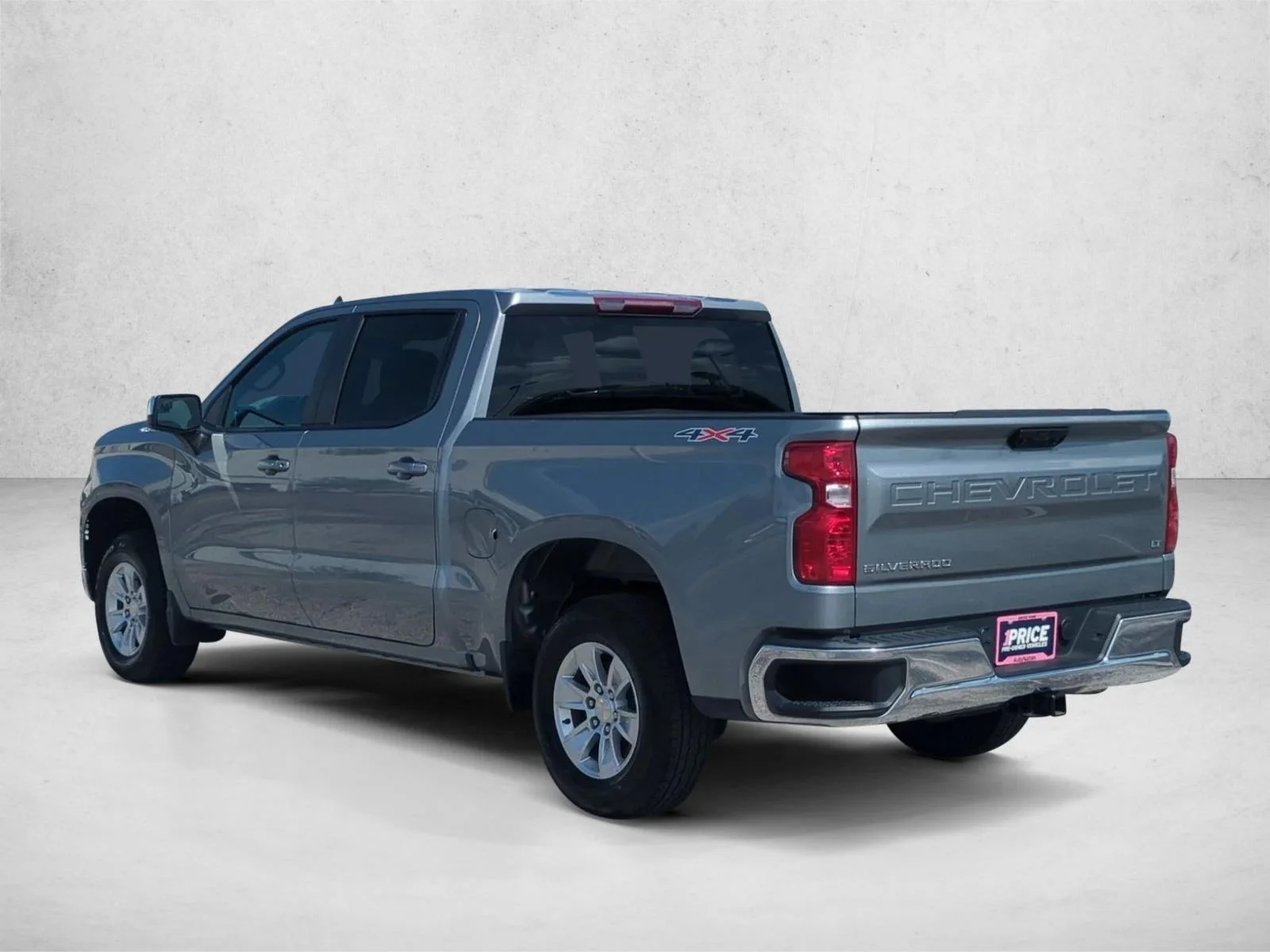 Used 2025 Sterling Gray Metallic Chevrolet LT image 8