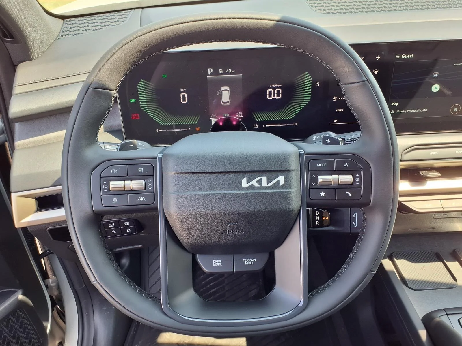 New 2027 Ivory Silver KIA EX AWD image 6