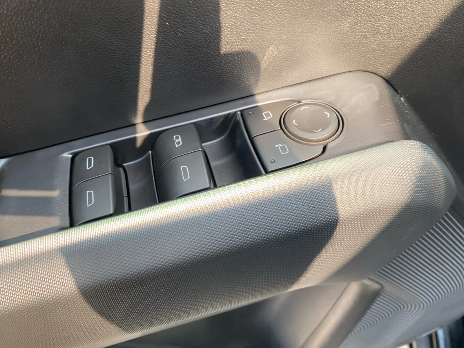 New 2026 Onyx Black GMC Elevation image 7