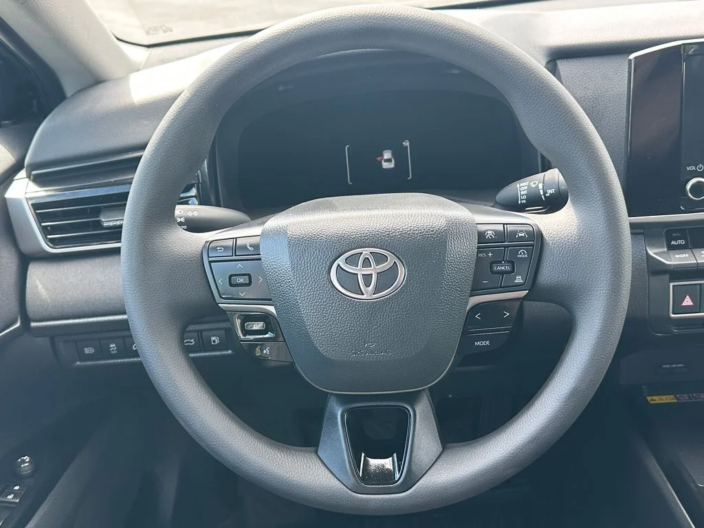 Certified Used 2025  Toyota LE image 20