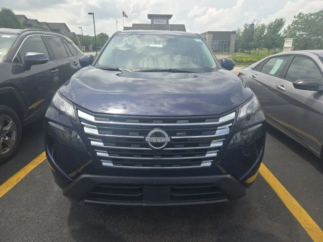 Used 2025 Blue Nissan SV image 2