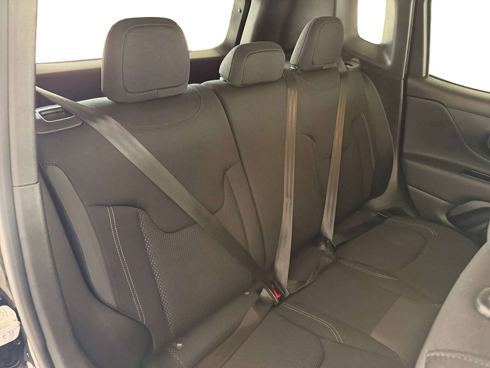 Certified Used 2023 Black Clearcoat Jeep Latitude image 34