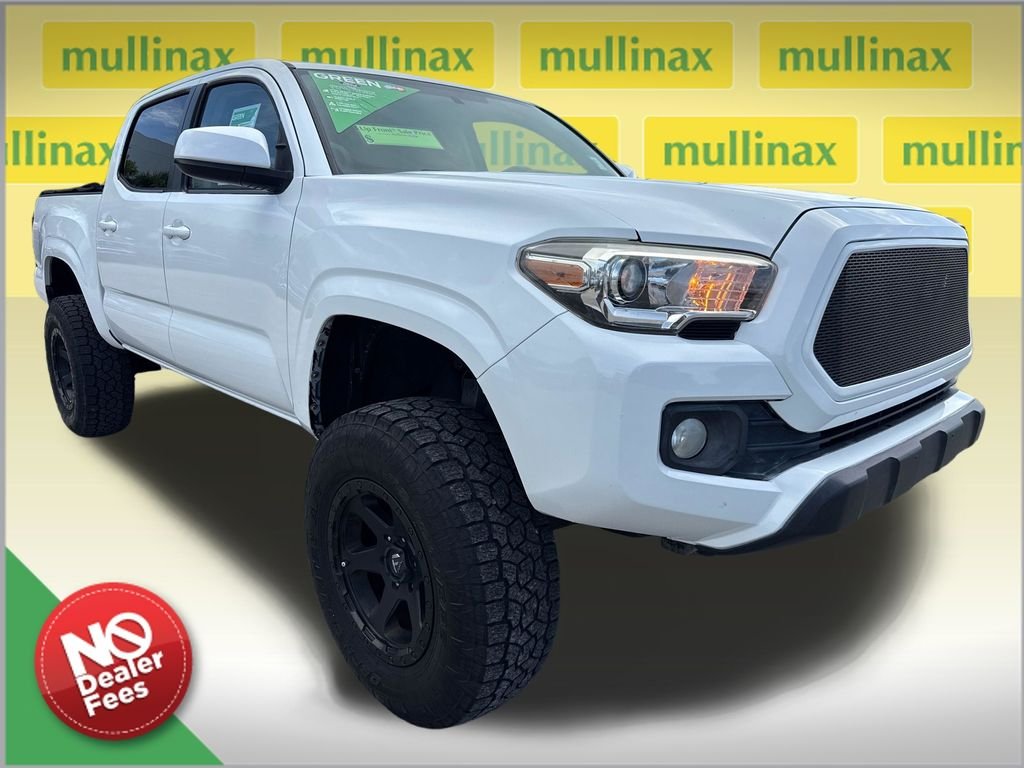 Used 2016 White Toyota SR5 image 1