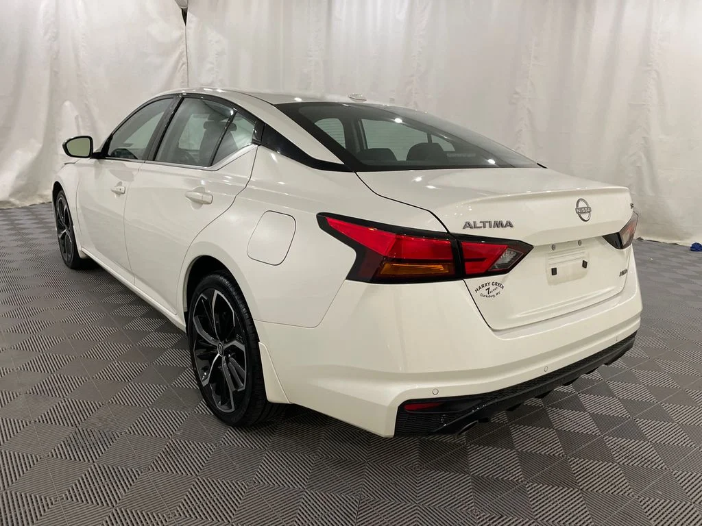 Used 2024 Pearl White Tricoat Nissan 2.5 SR image 8