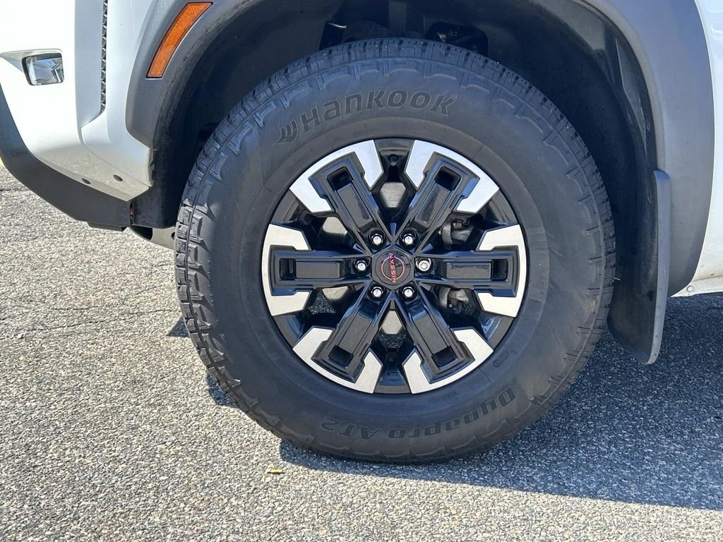 Used 2024 White Nissan PRO-4X image 9