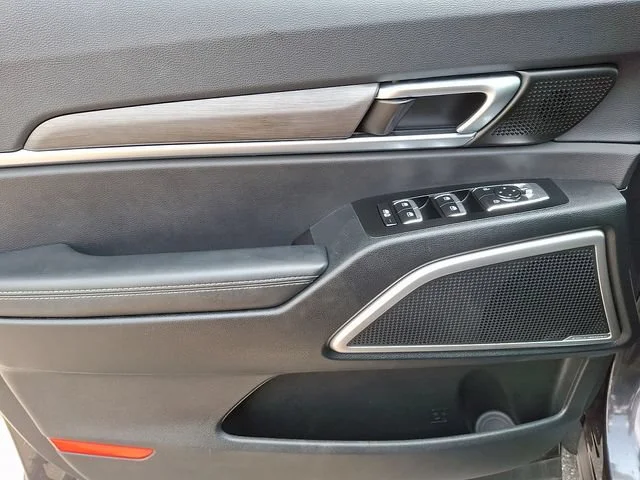Used 2025 Gray Kia EX X-Line image 14