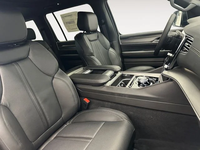 New 2026 Velvet Red Pearlcoat (DISC) Jeep  image 12