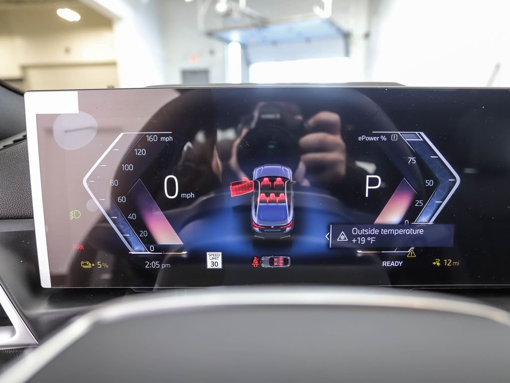 2025 BMW i4 40 - Photo 14